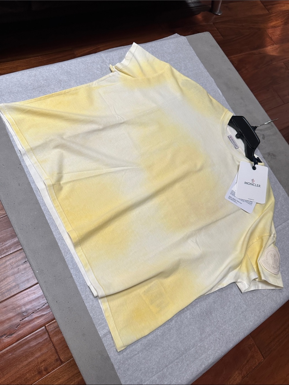 Authentic Moncler T-Shirt Girocollo - Picture 2 of 11